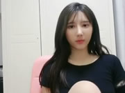 女神K寶醬邊抽煙邊直播色誘